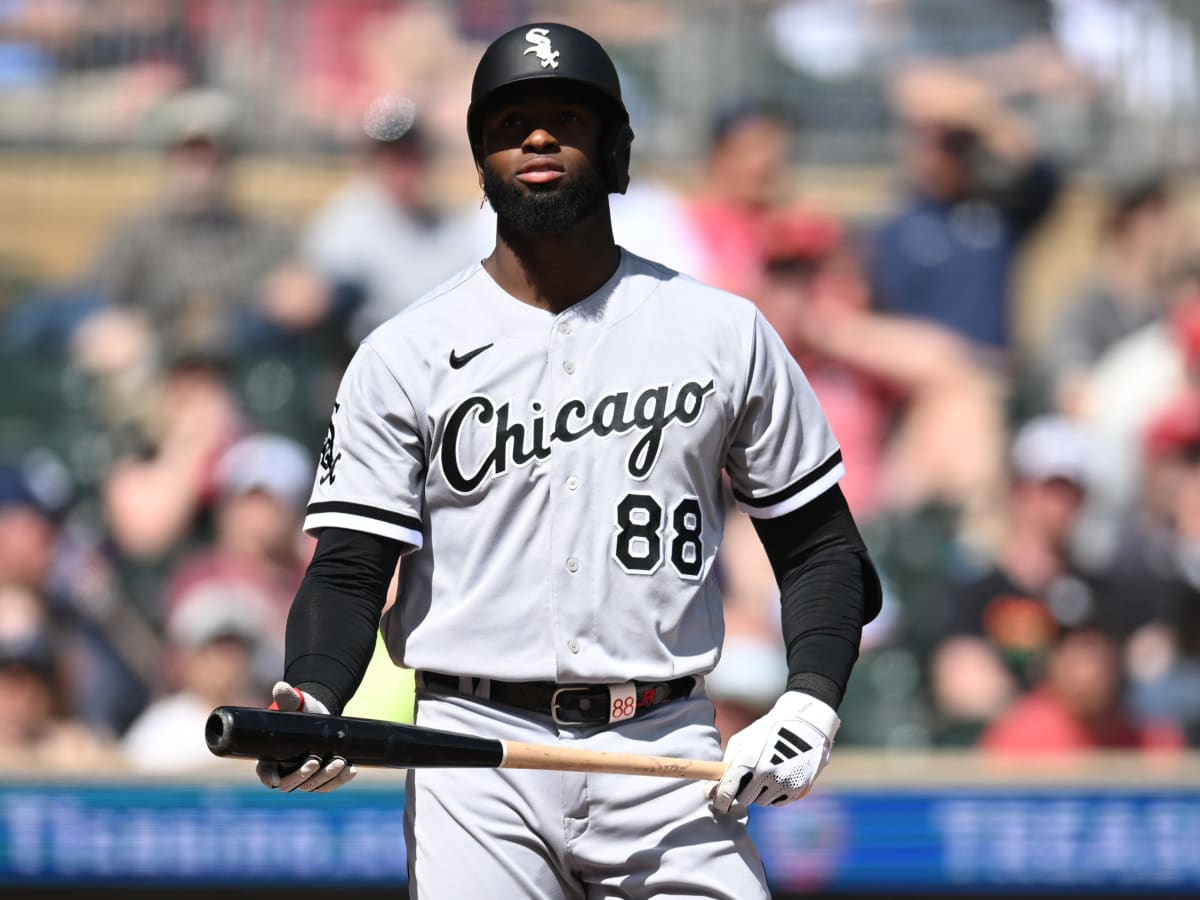 Luis Robert returns to White Sox' lineup but not in his customary spot -  Chicago Sun-Times