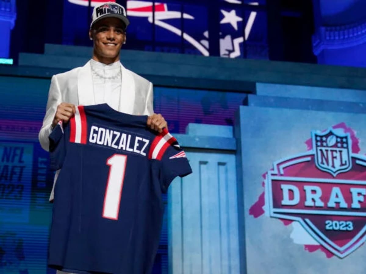 New England Patriots' Bill Belichick continues to praise former Oregon  Ducks' star Christian Gonzalez 