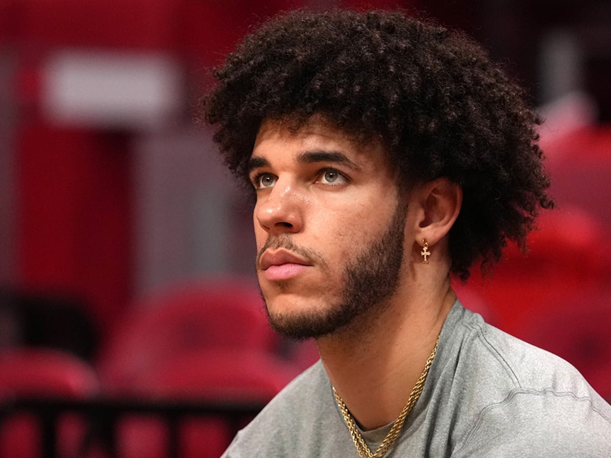 Lonzo Ball is not expected back for the Playoffs - Eurohoops