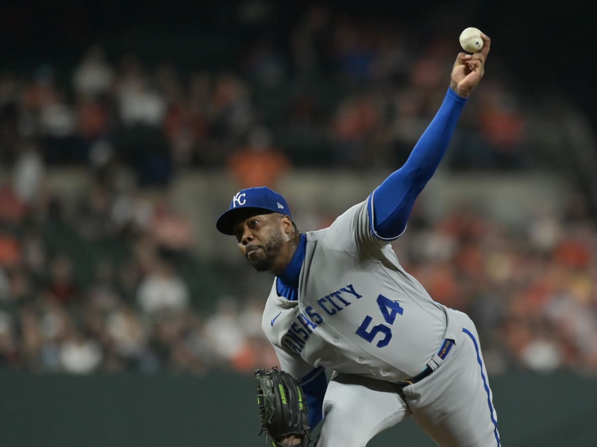 What questions are answered — or raised — with the Rangers' trade for LHP  Aroldis Chapman?