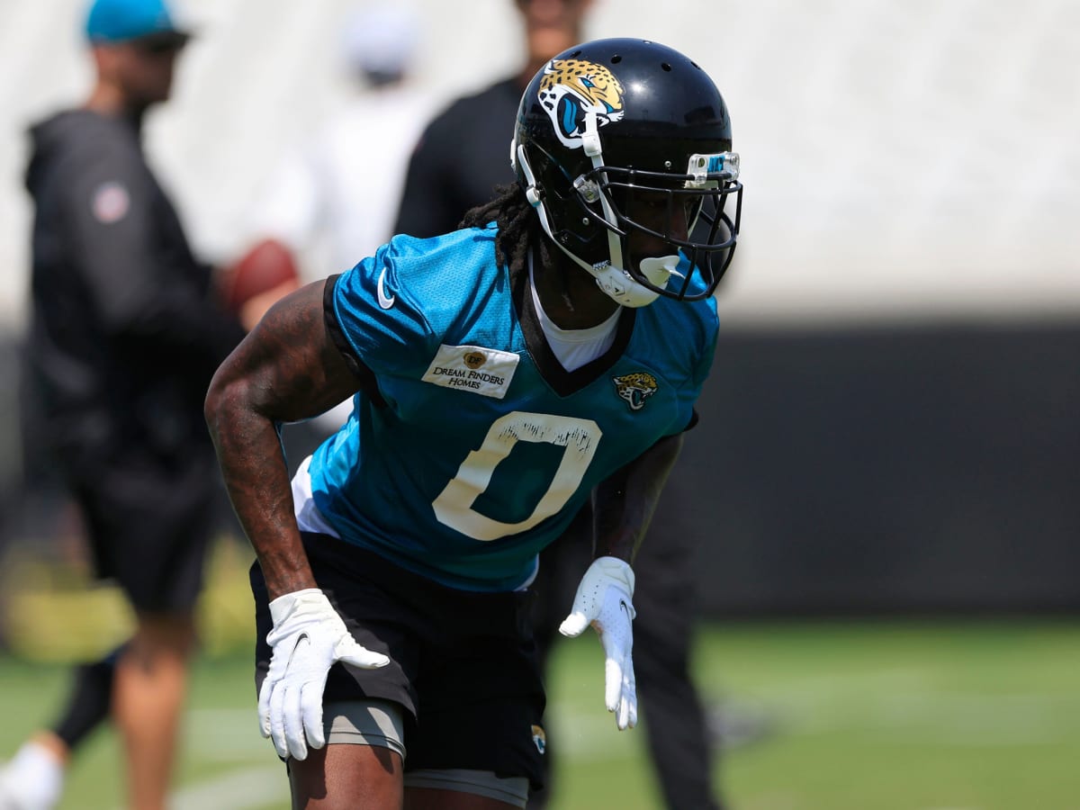 Jaguars fans call out NFL Shop for picture of DJ Chark