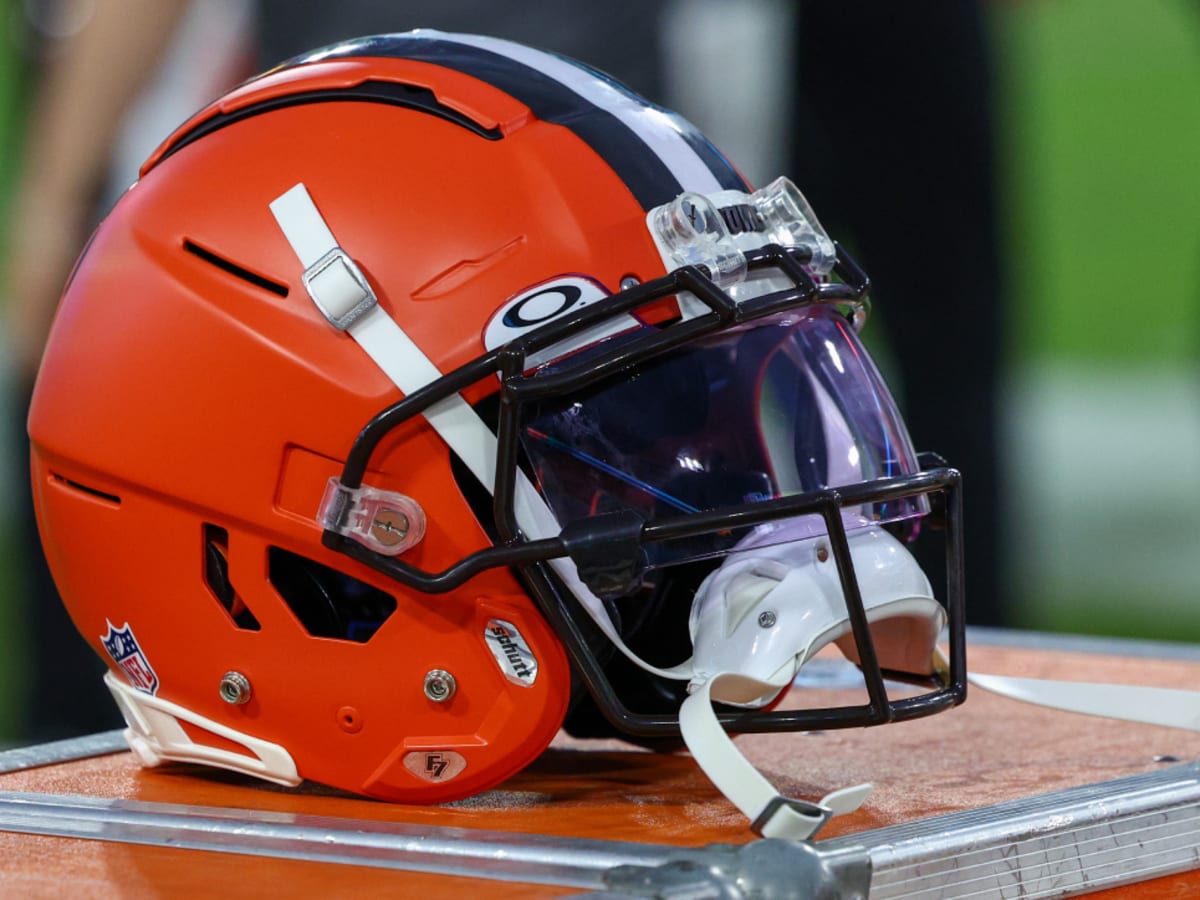 cleveland browns new helmet