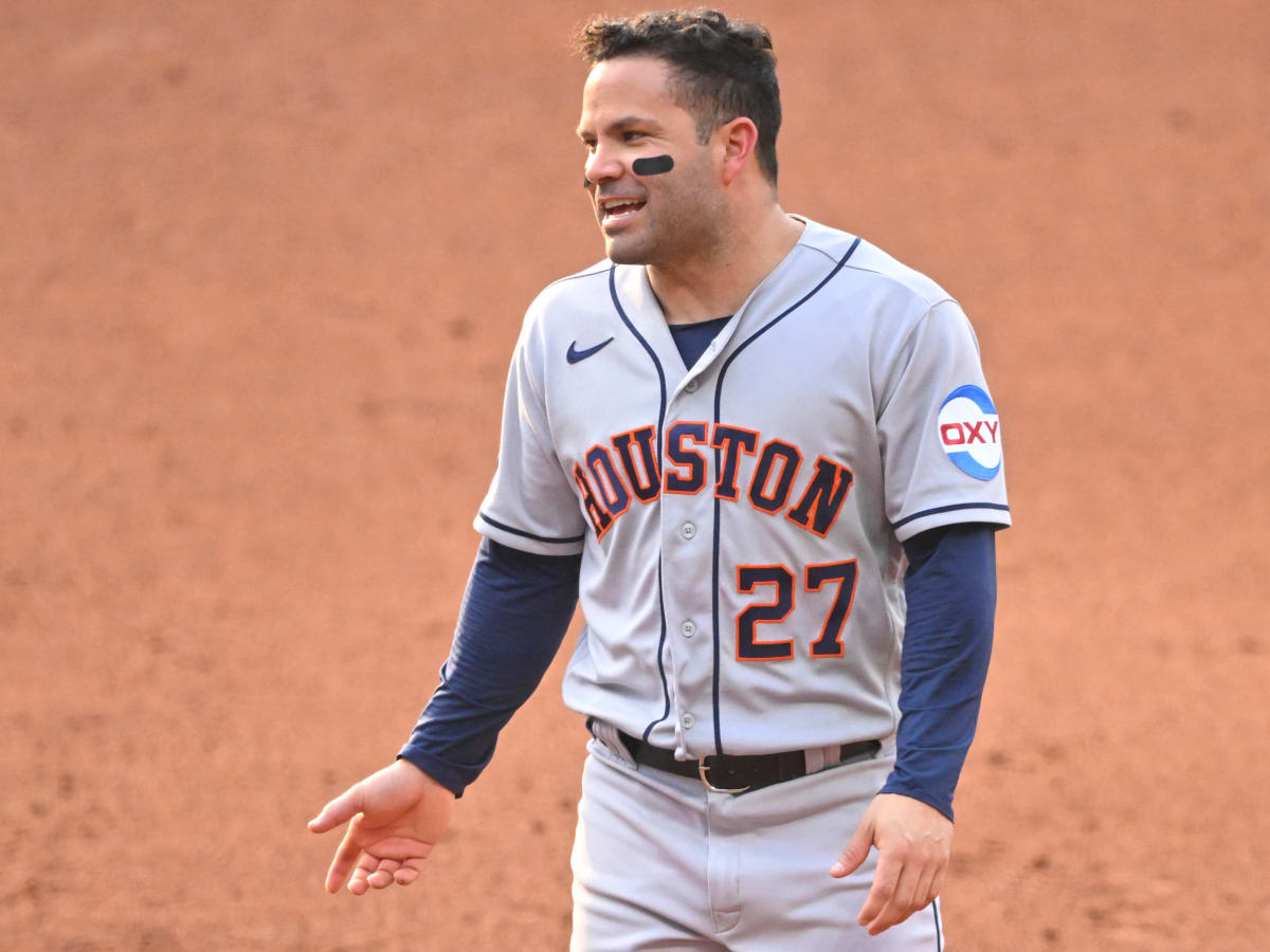 Jose Altuve Joins Rare Houston Astros Club with Craig Biggio, Jeff Bagwell  - Sports Illustrated Inside The Astros
