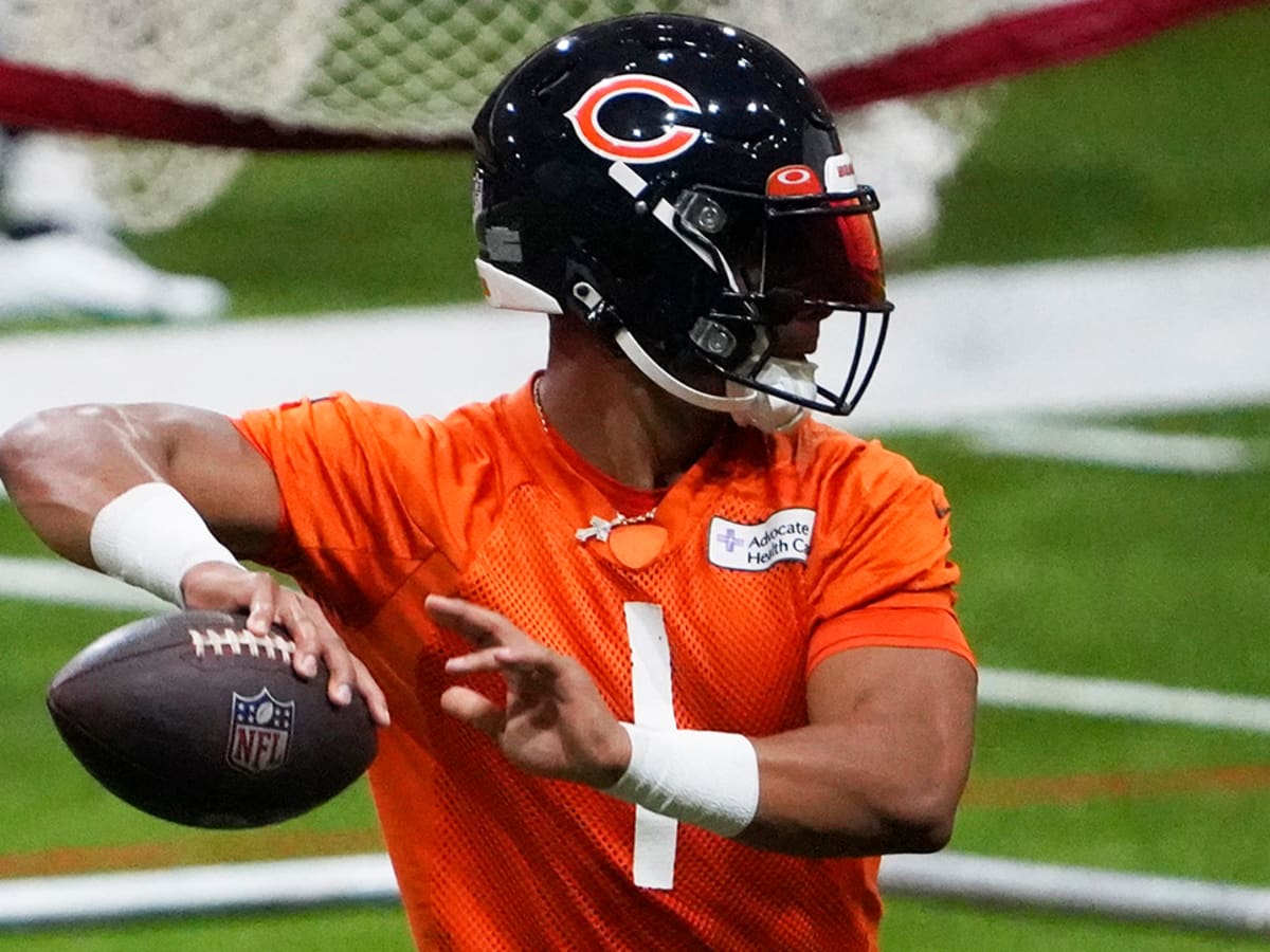 Justin Fields Fantasy Outlook: Can He Repeat as a Top-5 Fantasy Football  Quarterback?