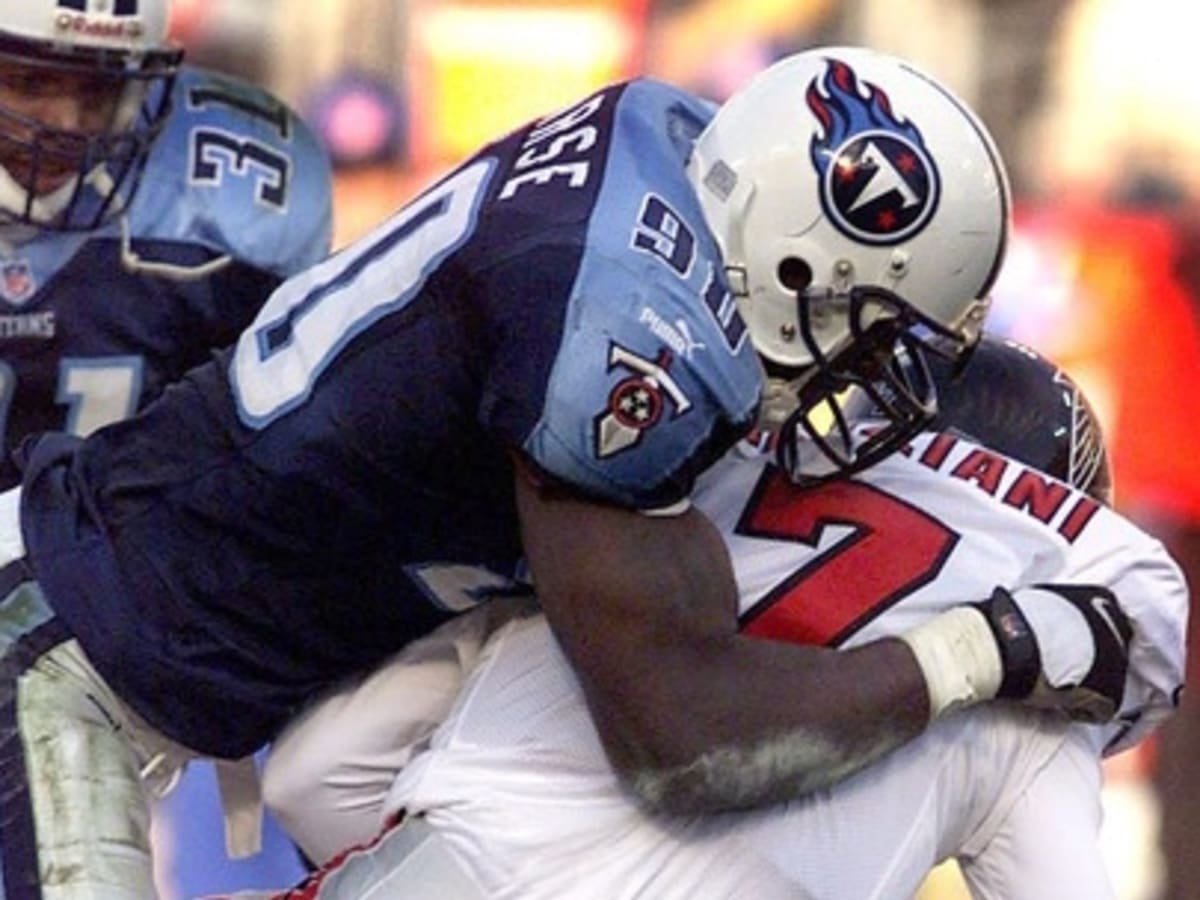 Former Titans Safety Blaine Bishop Inducted into Tennessee Sports Hall of  Fame