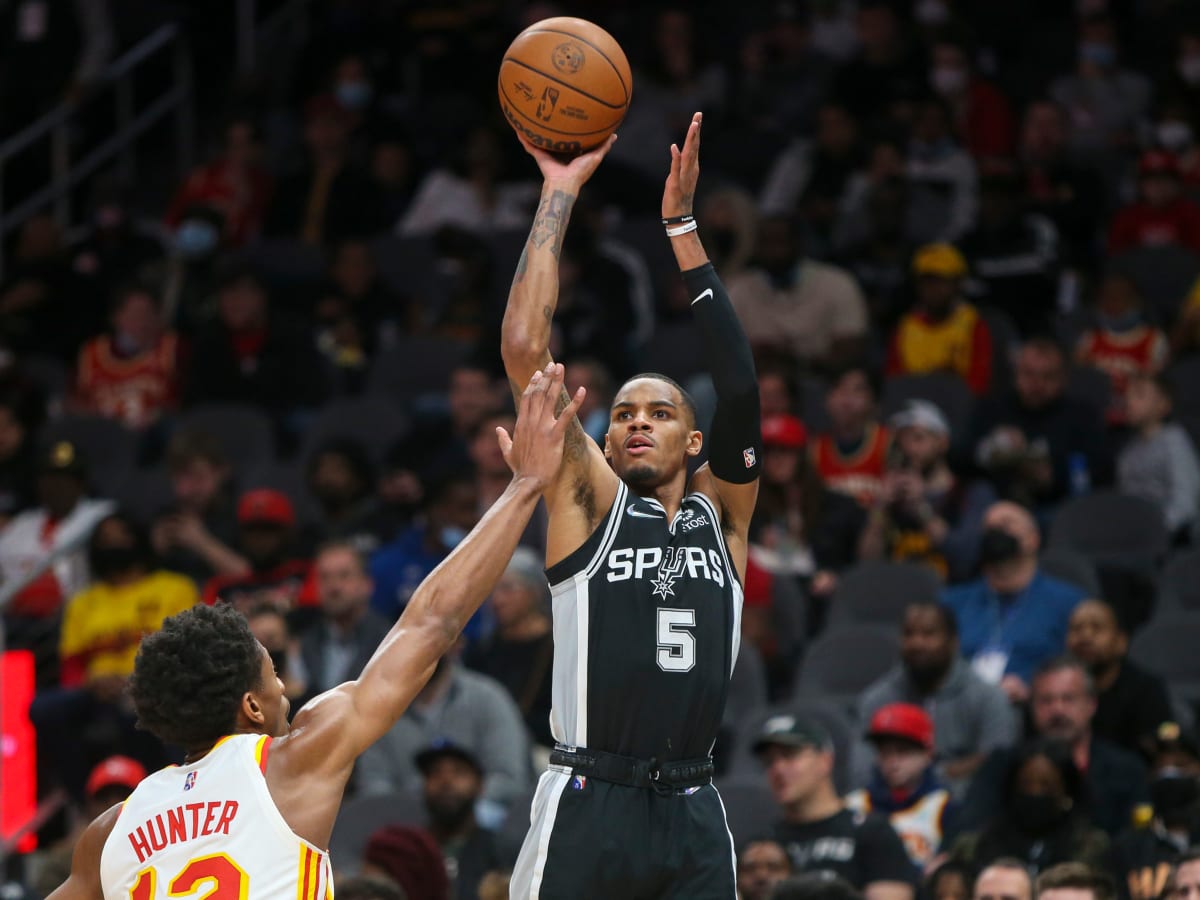 How the Hawks acquiring Dejounte Murray affects both Atlanta and