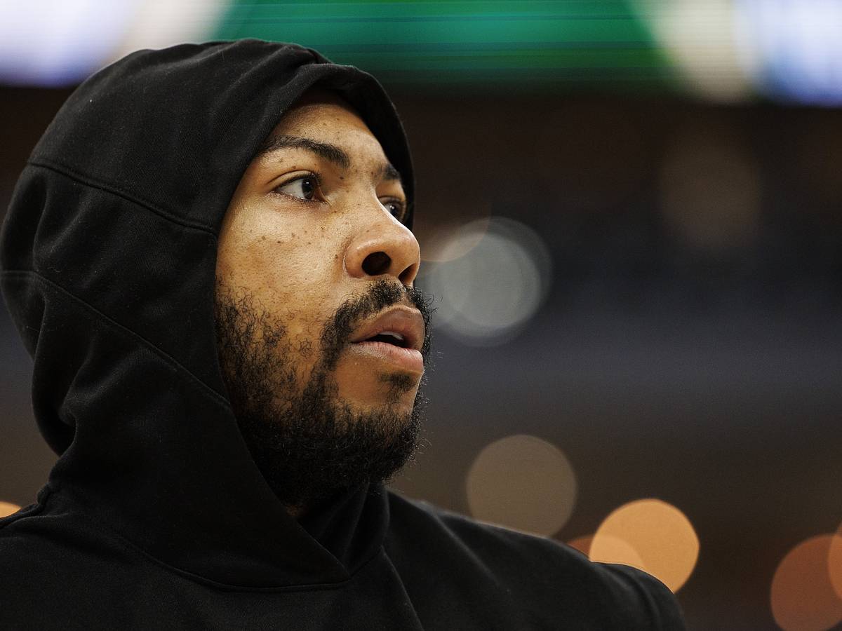 Jevon Carter Returns to Milwaukee Bucks - Sports Illustrated West Virginia  Mountaineers News, Analysis and More