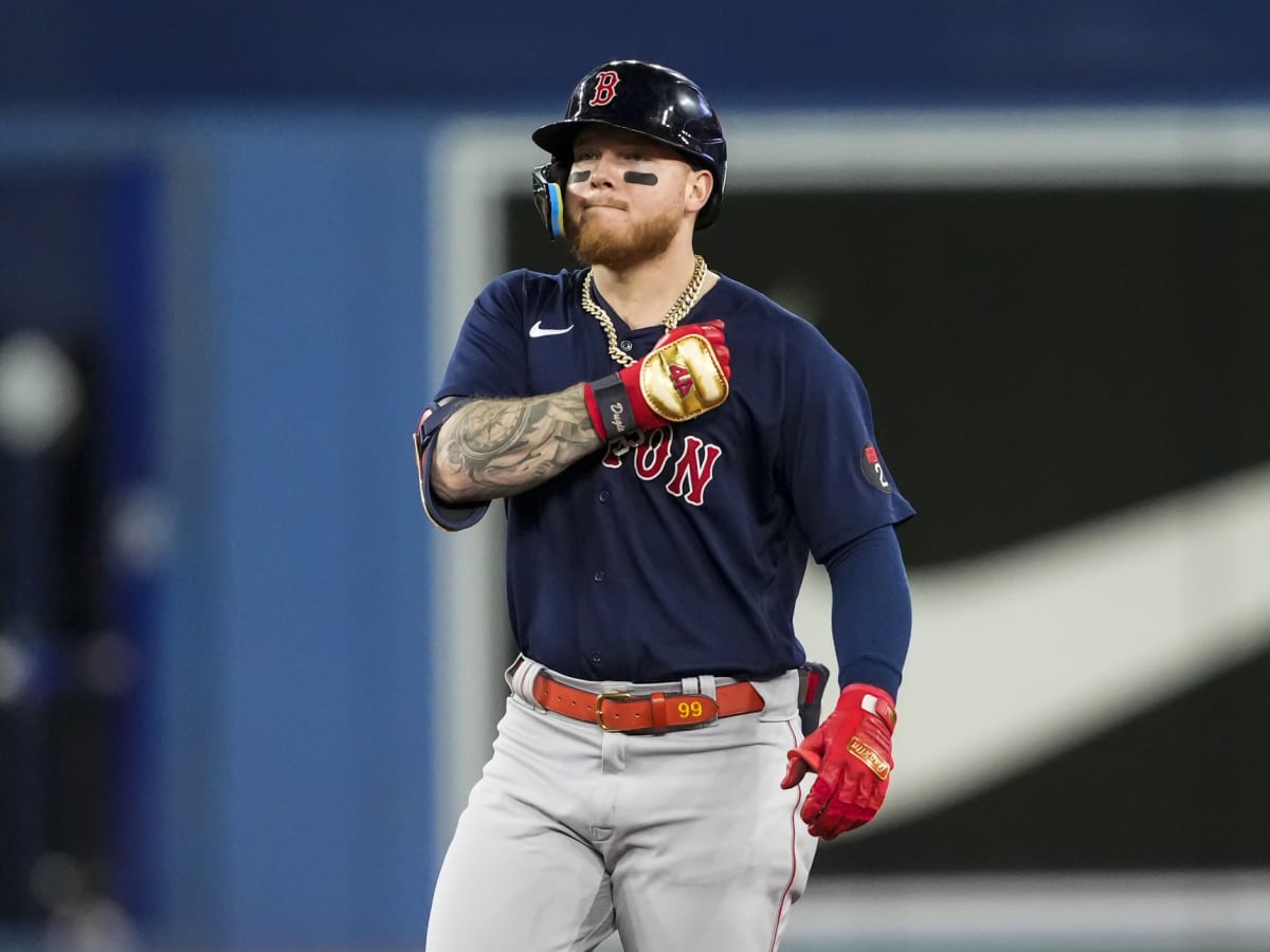 On 'Dress Up like Dugie' day, Red Sox manager wears Alex Verdugo's Sahuaro  HS jersey