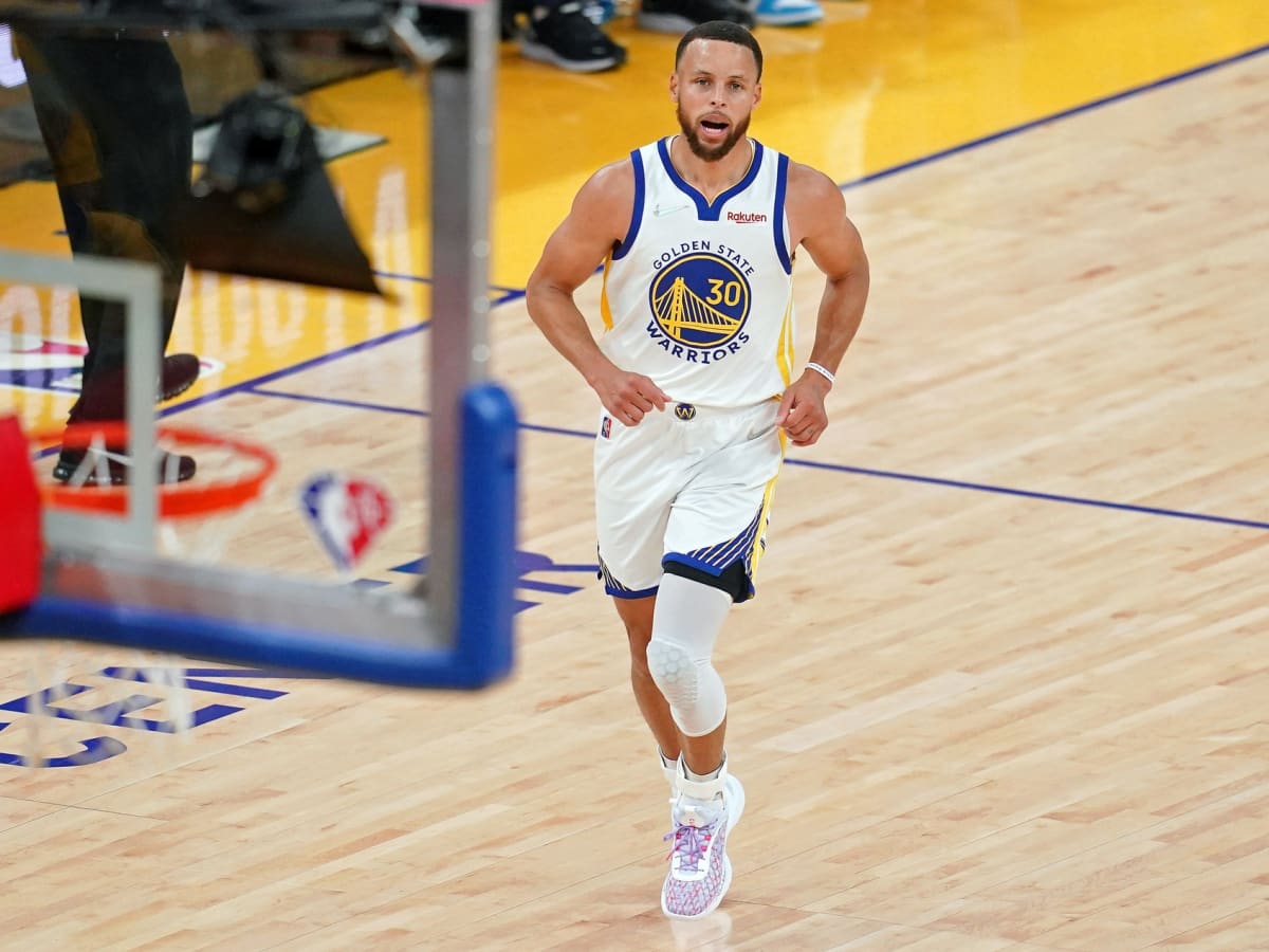 Steph Curry Tweets Out 3 Photos From Japan - Fastbreak on FanNation