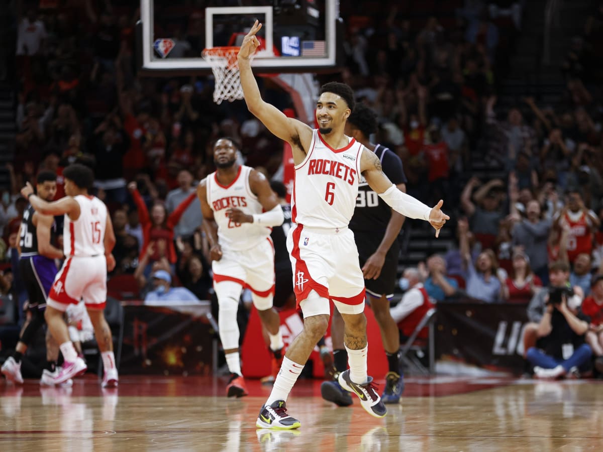 Rockets' pick Canaan reunites with No. 1 jersey
