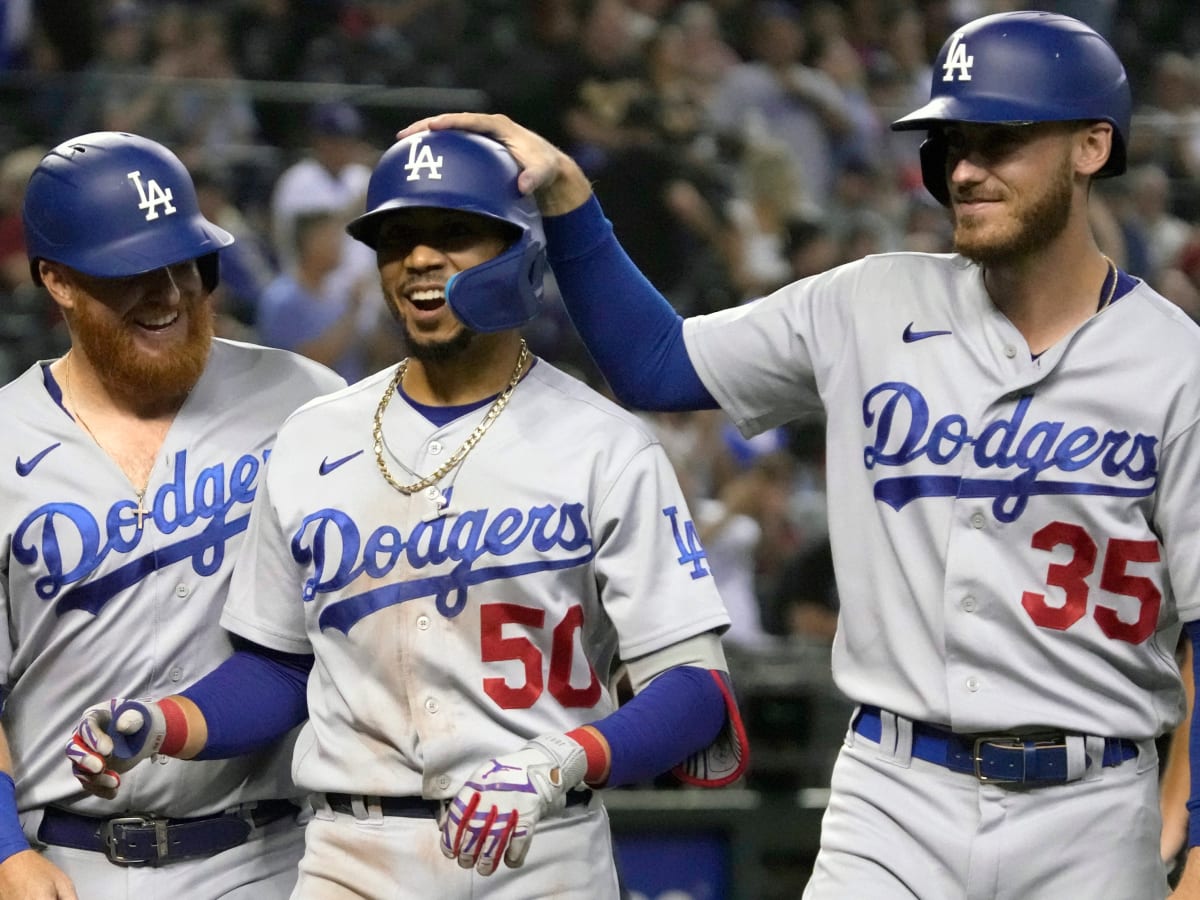 Giants clinch National League West over Dodgers on season's final day -  True Blue LA