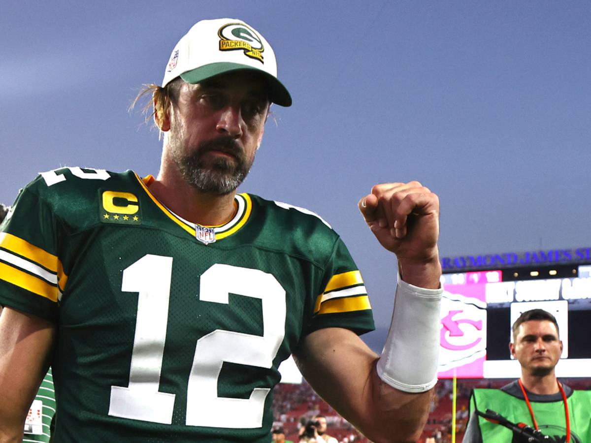 Aaron Rodgers Implies Bucs Revealed Strategic Secret on Jumbotron - Sports  Illustrated
