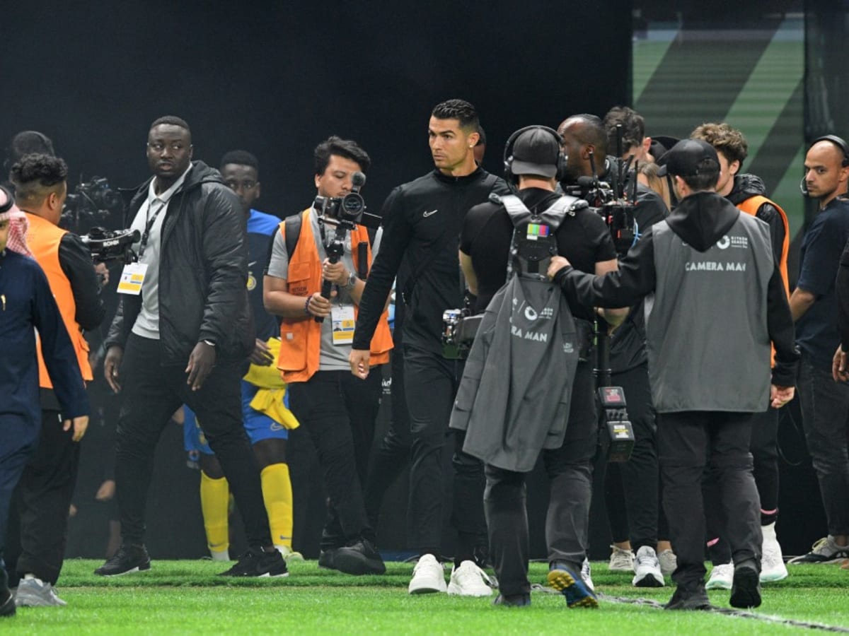 Cristiano Ronaldo 'faces possible investigation' after on-pitch 'obscene  gesture' in Saudi Arabia, World News