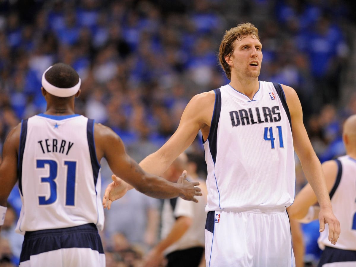 Happy Donnie-versary! Dirk, Nash & The Greatest GM Day In NBA History -  Sports Illustrated Dallas Mavericks News, Analysis and More