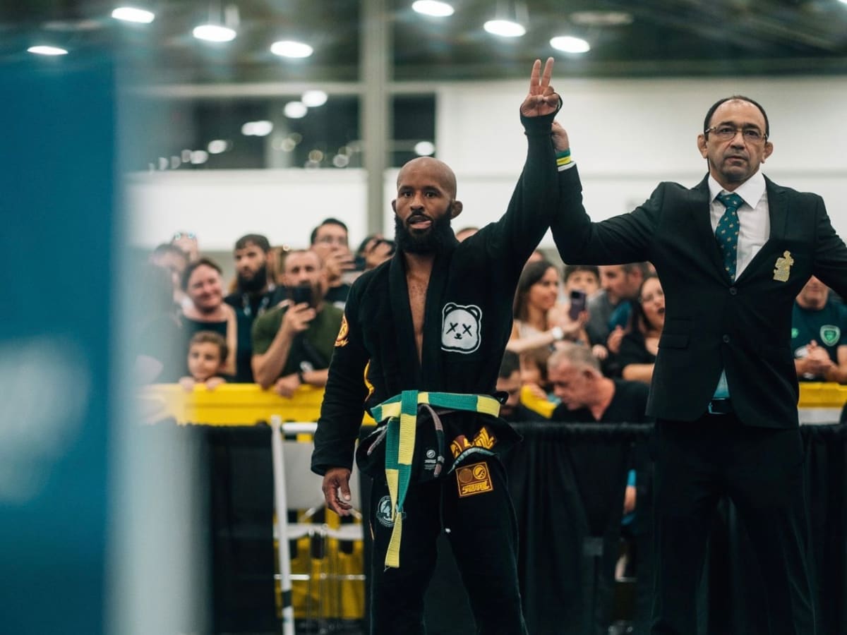 Demetrious Johnson captures gold in World Master IBJJF Jiu-Jitsu