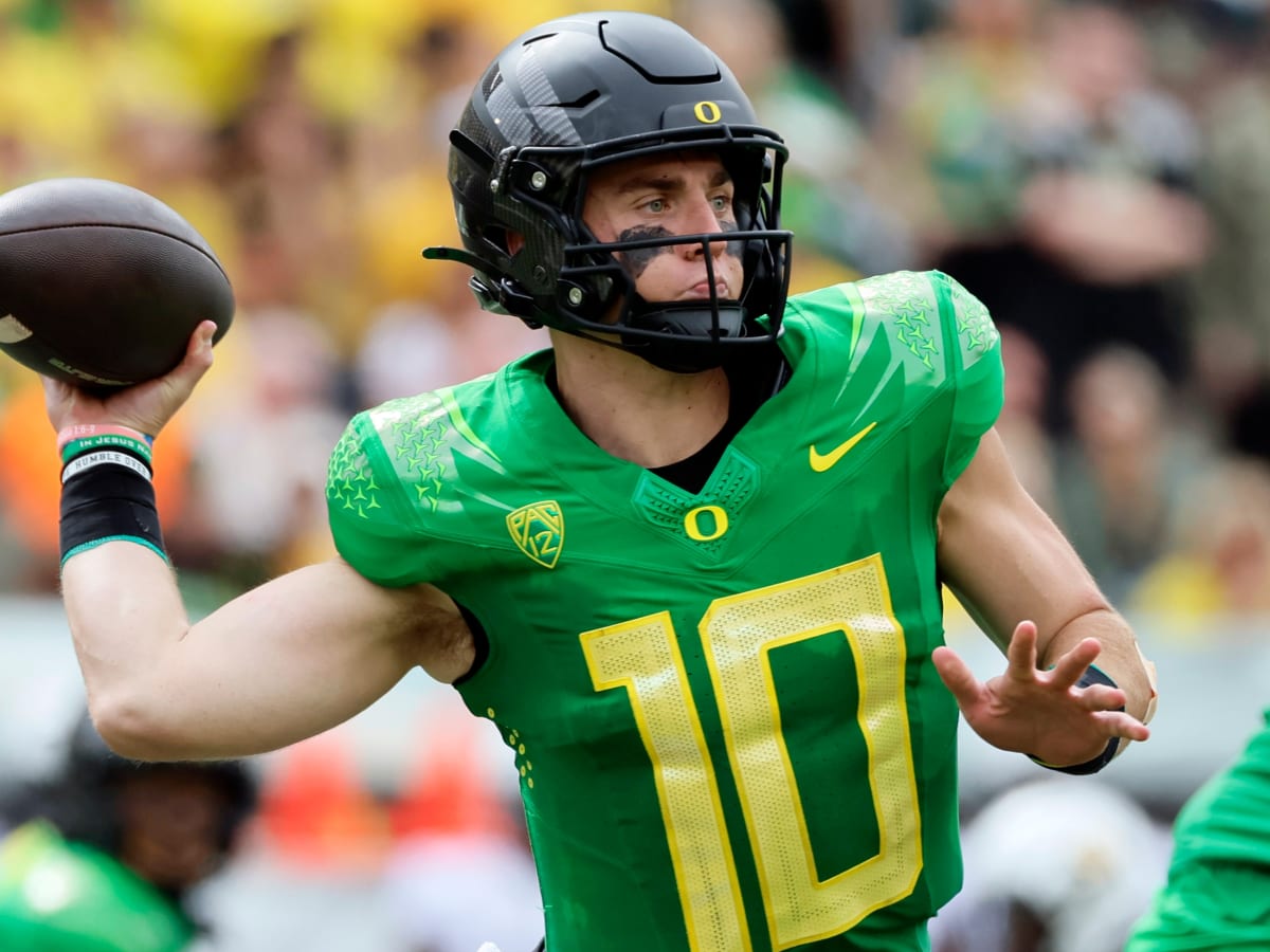 Ranking the Ducks Past Decade of Uniform Combinations: The Best of the Best  - Sports Illustrated Oregon Ducks News, Analysis and More