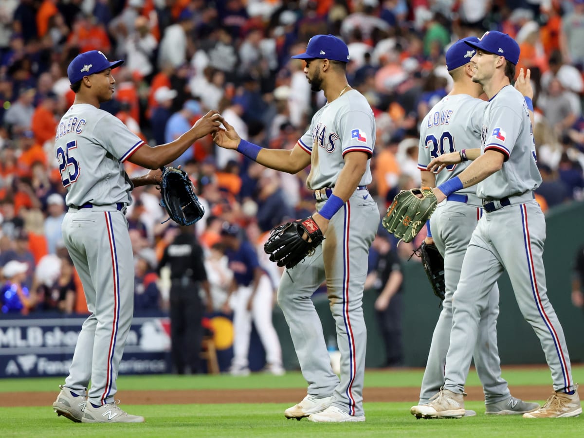 World Series Betting Odds Favor Texas Rangers, Philadelphia