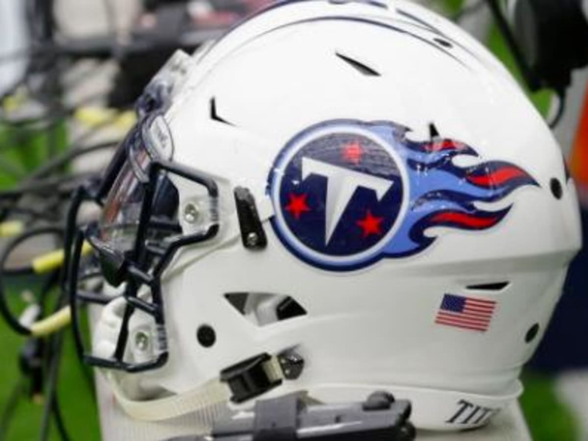 Is Second Option for Tennessee Titans' Second Helmet the Better