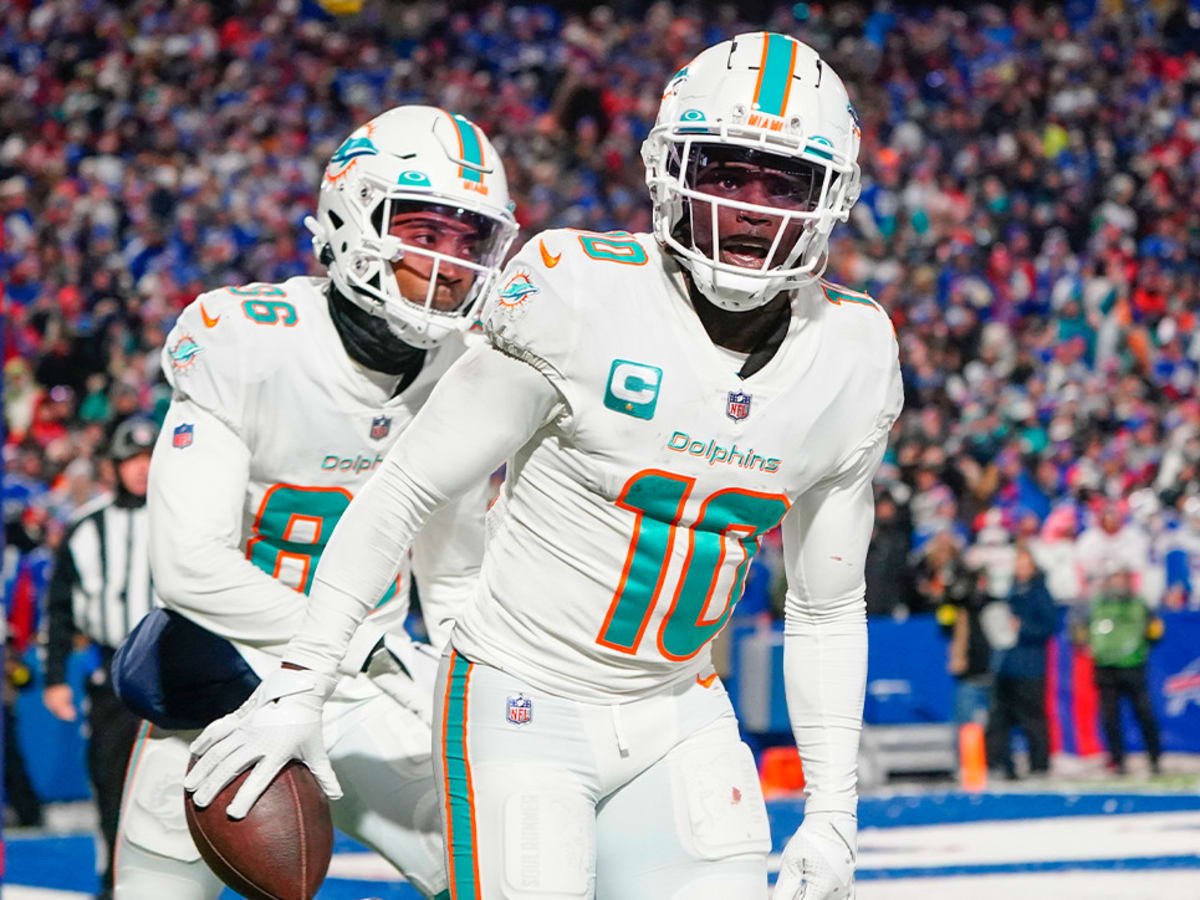 Packers vs Dolphins Prediction, Odds & Best Bets for Week 16 (Miami Earns  Crucial Christmas Day Victory)