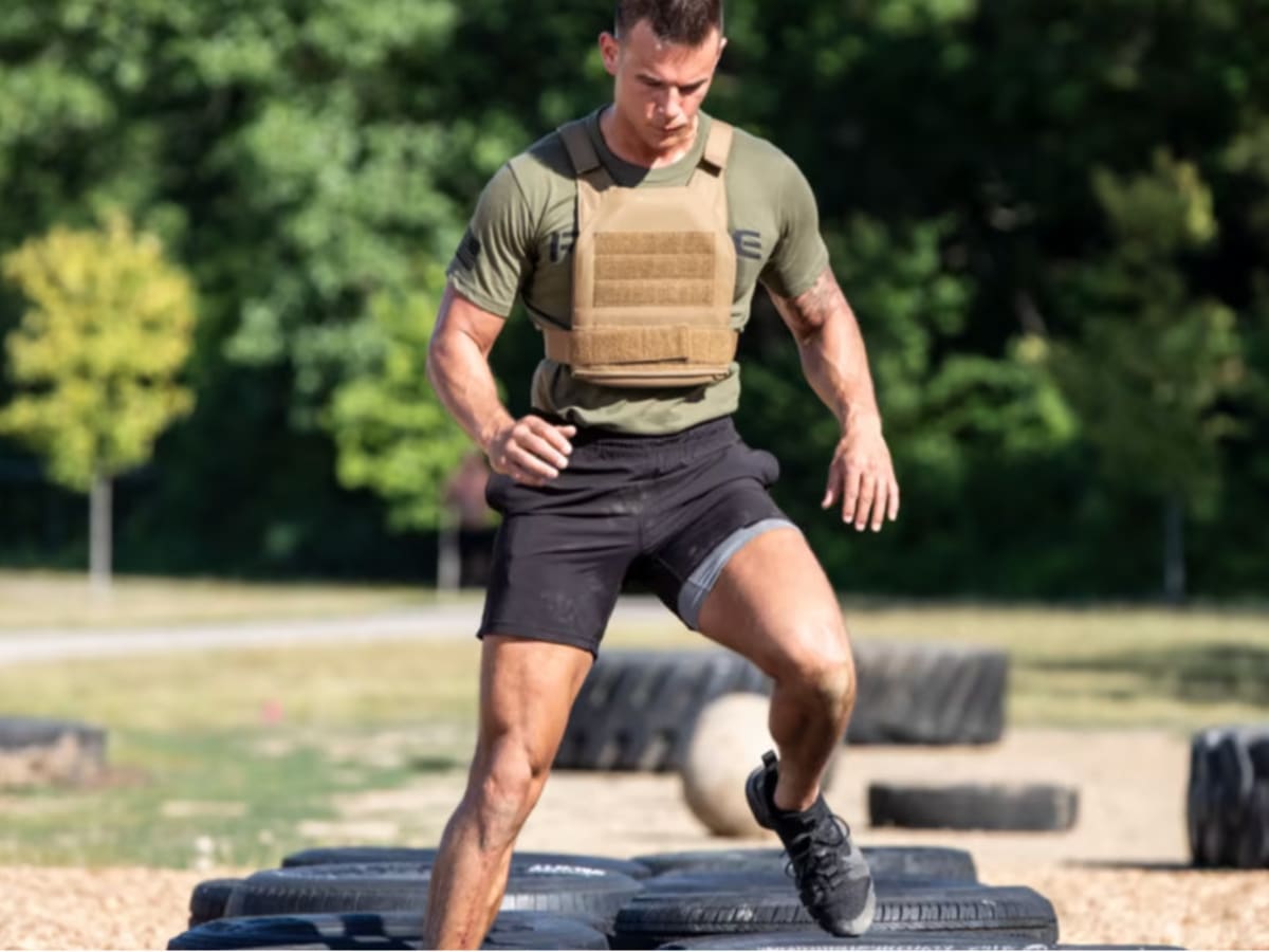 7 Best Weighted Vests for Working Out in 2024 - Sports Illustrated