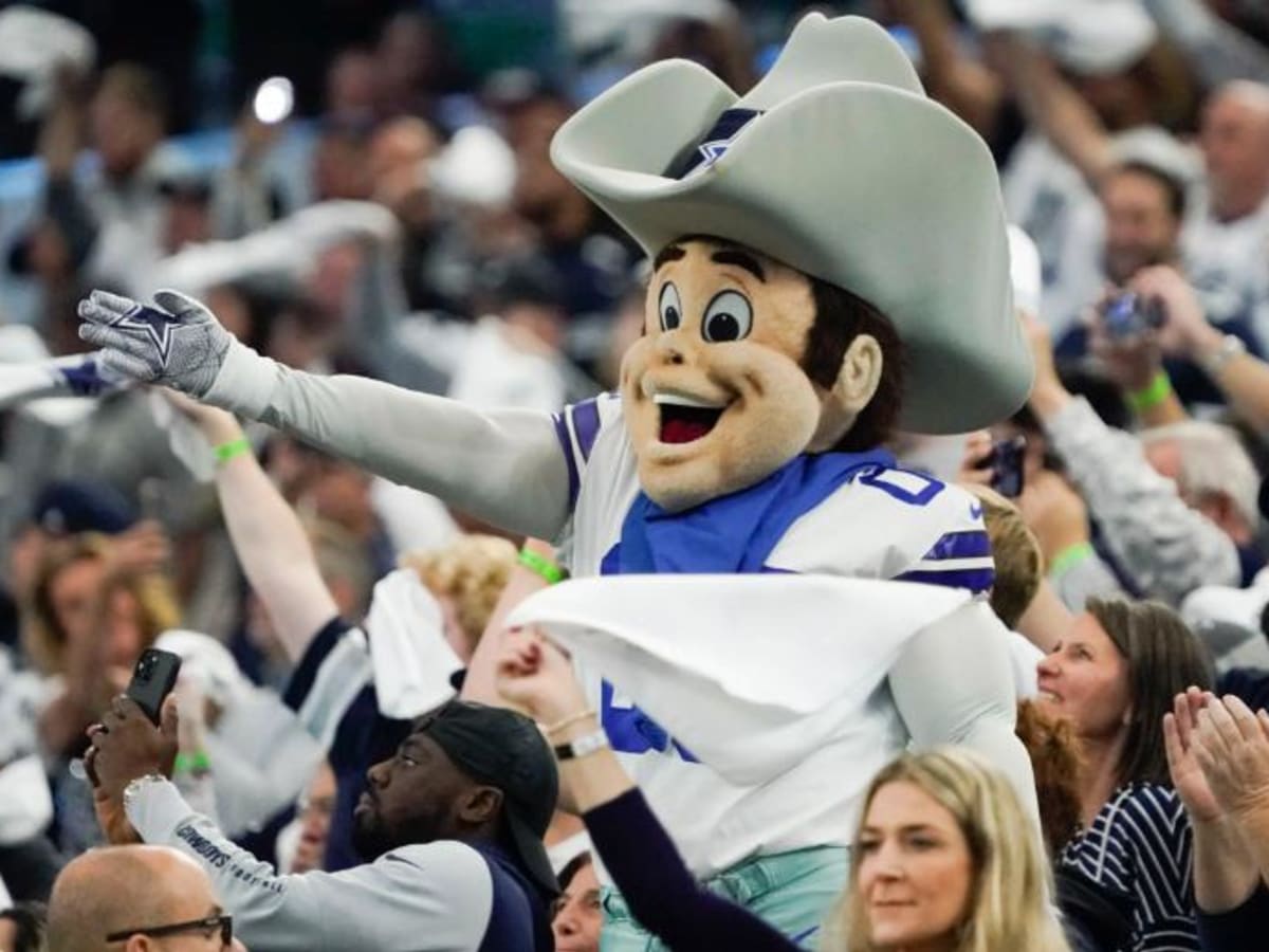 Remove Rowdy!' Dallas Cowboys Fan Petition to Fire Lovable Mascot? -  FanNation Dallas Cowboys News, Analysis and More
