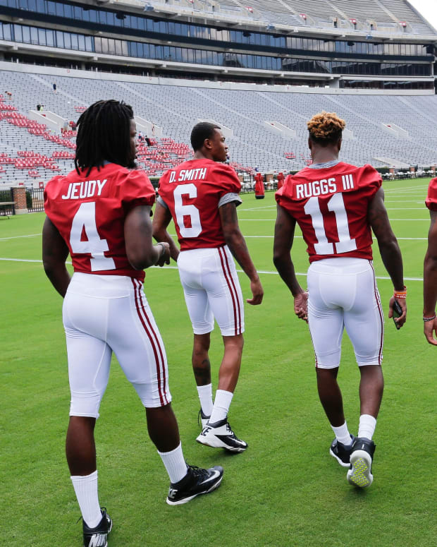 An Illustrious List of Eagles make up the No. 22 Sports Illustrated