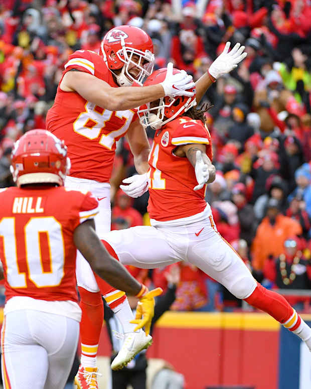 kansas city chiefs throwback uniforms