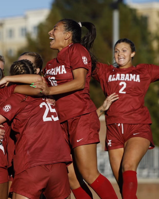 Alabama soccer celebrates goal against Clemson