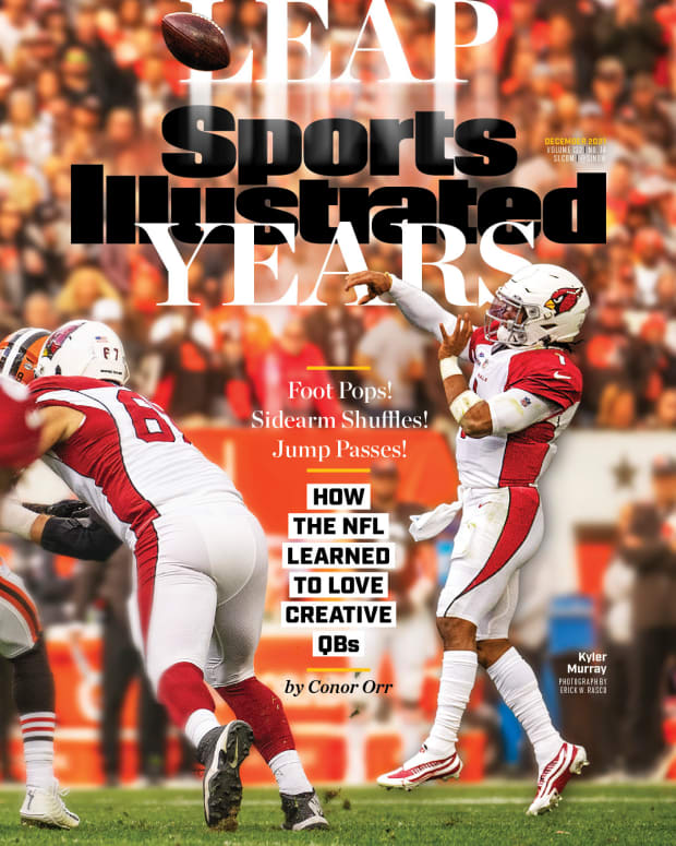 Sports Illustrated December 2021 cover on QB mechanics, featuring Kyler Murray
