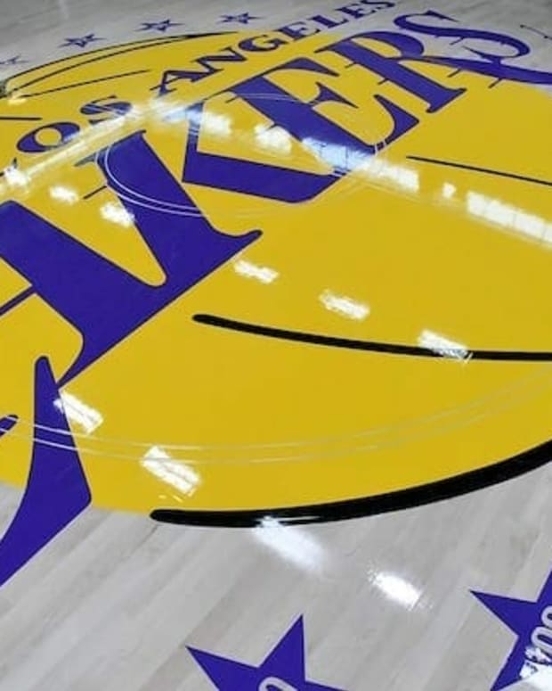 lakers court logo usa today
