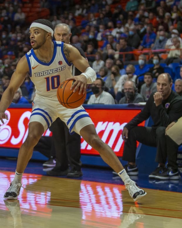 Dec 28, 2021; Boise, Idaho, USA; Boise State Broncos guard Marcus Shaver Jr. (10) dribbles the ball during the second half against the Fresno State Bulldogs at ExtraMile Arena. Boise State defeats Fresno State 65-55. Mandatory Credit: Brian Losness-USA TODAY Sports

