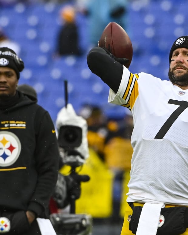 Jan 9, 2022; Baltimore, Maryland, USA; Pittsburgh Steelers quarterback Ben Roethlisberger (7) throws before the game against the Baltimore Ravens at M&T Bank Stadium. Mandatory Credit: Tommy Gilligan-USA TODAY Sports
