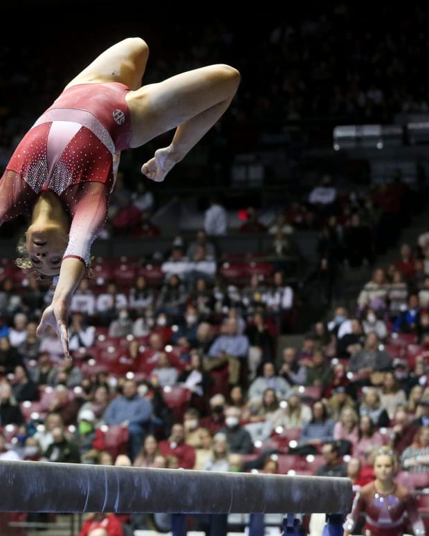 Makarri Doggette competes on the beam in Coleman Coliseum Friday, Jan. 21, 2022. Graber scored a 9.90 on the beam as Alabama defeated Kentucky 197.650 to 196.275