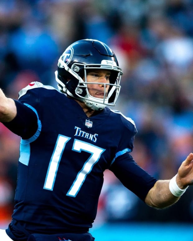 Tennessee Titans quarterback Ryan Tannehill (17) throws a pass in the second quarter during an NFL divisional playoff football game, Saturday, Jan. 22, 2022, at Nissan Stadium in Nashville, Tenn.