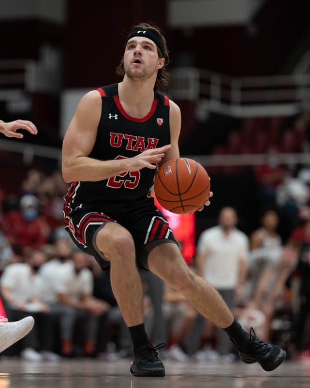 Feb 17, 2022; Stanford, California, USA; Utah Utes guard Rollie Worster (25) prepares to shoot the ball during the second half against the Stanford Cardinal at Maples Pavilion. Mandatory Credit: Stan Szeto-USA TODAY Sports