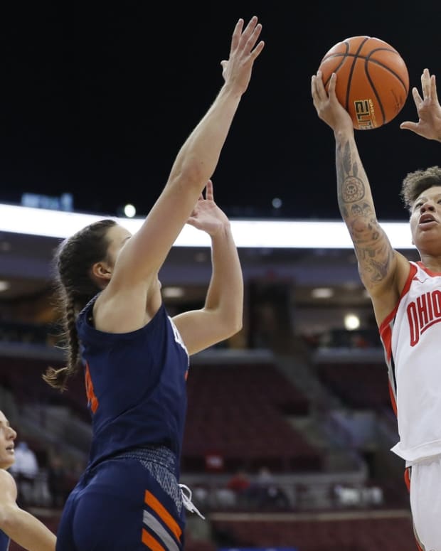Ohio State Buckeyes guard Rikki Harris (1) shoots over Bucknell Bison guard Caroline Dingler (4) during the fourth quarter of the NCAA women's basketball game at Value City Arena in Columbus on Wednesday, Nov. 10, 2021.

Bucknell Bison At Ohio State Buckeyes Women S Basketball
