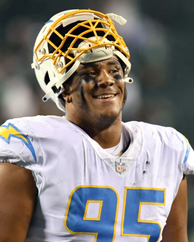 Nov 7, 2021; Philadelphia, Pennsylvania, USA; Los Angeles Chargers defensive end Christian Covington (95) walks off the field after win against the Philadelphia Eagles at Lincoln Financial Field. Mandatory Credit: Eric Hartline-USA TODAY Sports