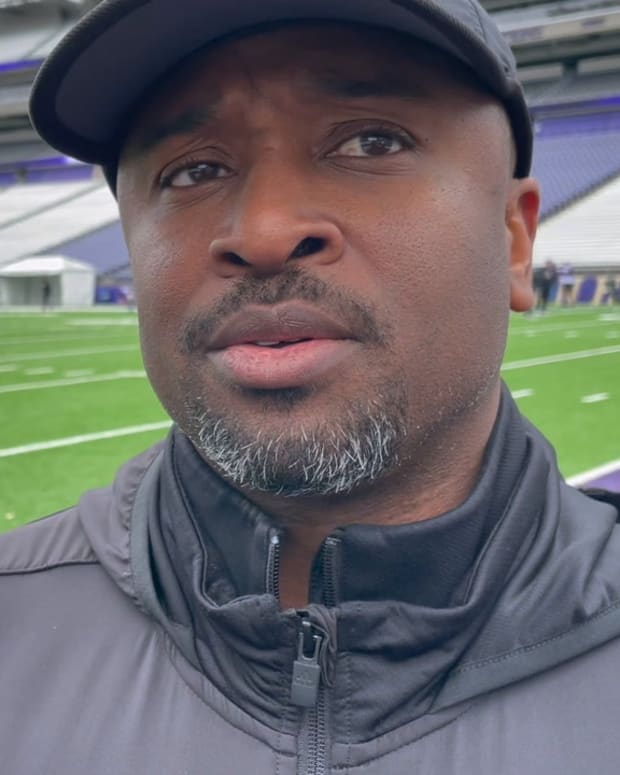 Lee Marks talks about the Husky running-back corps.