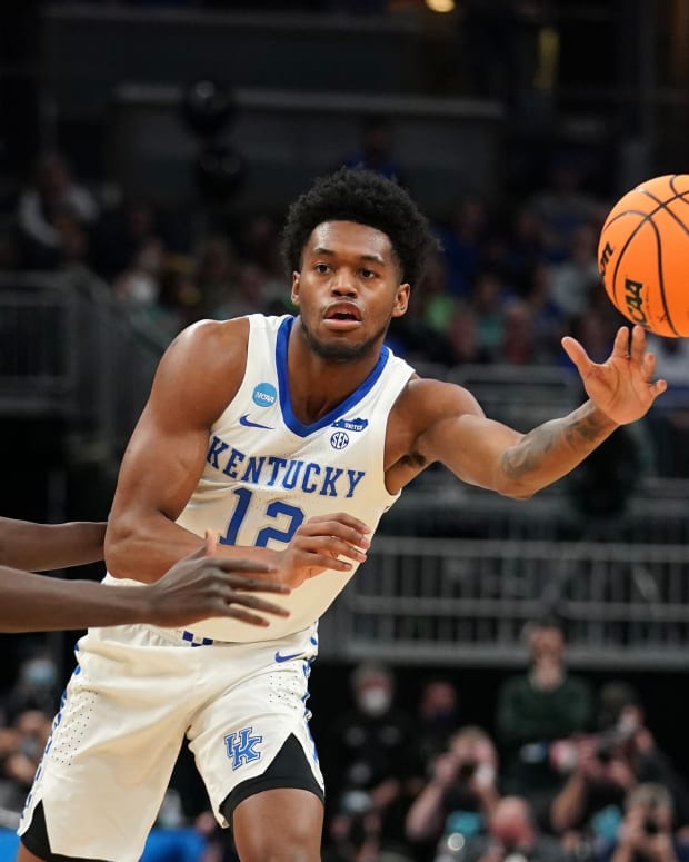 62181E03-4518-4284-8F2E-661E8F23624A