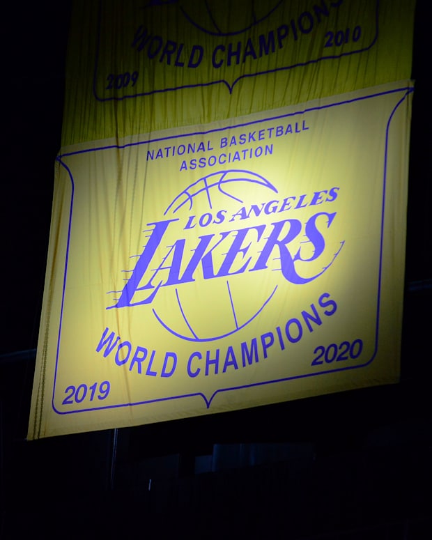 Lakers One Year Ago Today The Lakers Won Championship Number 17 All Lakers News Rumors Videos Schedule Roster Salaries And More