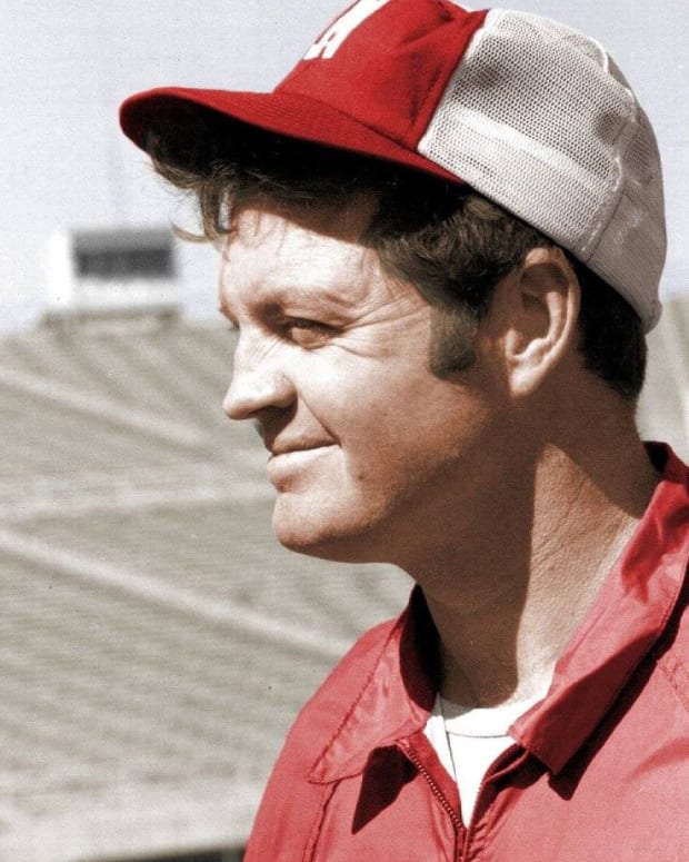Tom Osborne, Nebraska football coach