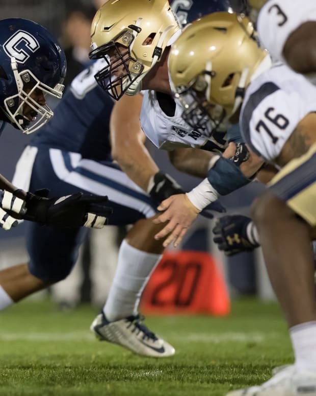 NFL Draft Profile: Travis Jones, Defensive Lineman, UConn Huskies - Visit NFL  Draft on Sports Illustrated, the latest news coverage, with rankings for NFL  Draft prospects, College Football, Dynasty and Devy Fantasy