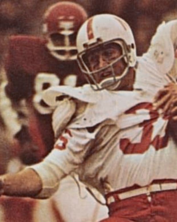 Jeff-Kinney-1971-football-vs-Oklahoma-horiz-crop-2