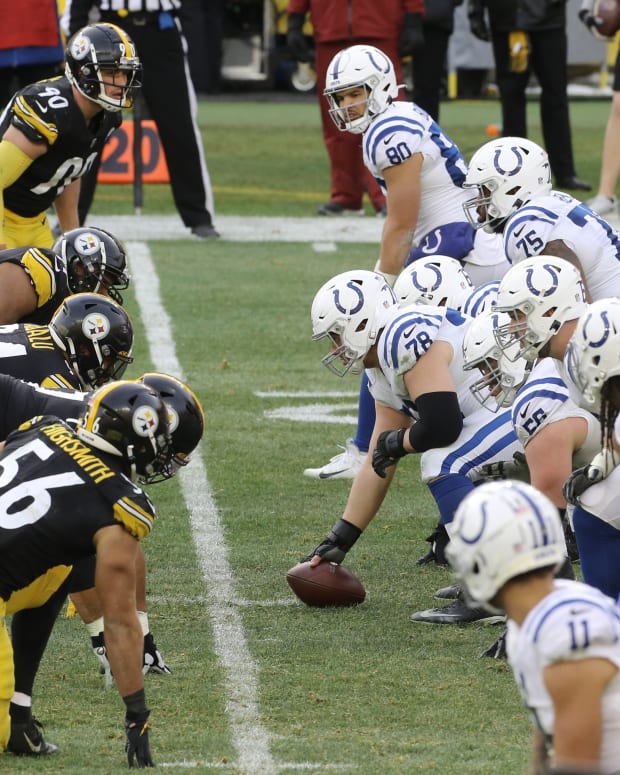 Dec 27, 2020; Pittsburgh, Pennsylvania, USA; Indianapolis Colts center Ryan Kelly (78) prepares to snap the ball against the Pittsburgh Steelers during the third quarter at Heinz Field.