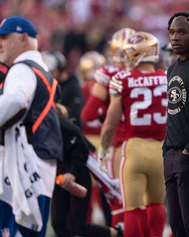 San Francisco 49ers defensive coordinator DeMeco Ryans during the fourth quarter against the Washington Commanders at Levi's Stadium.