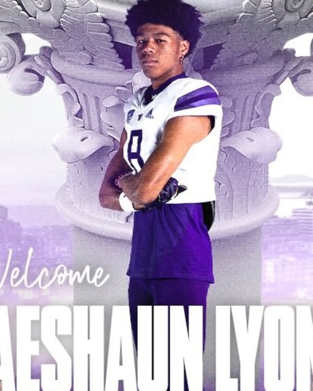 Taeshaun Lyons has signed his UW letter of intent.