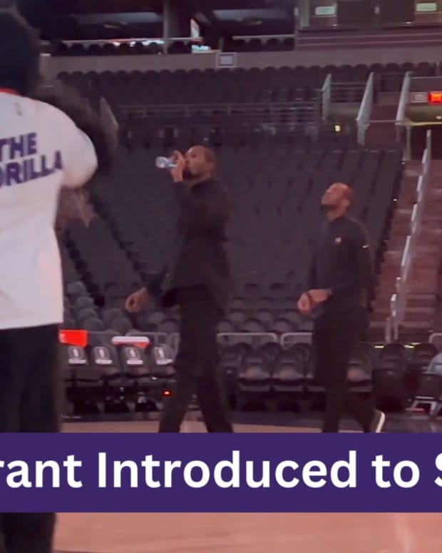 Kevin Durant Introduced to Suns Fans