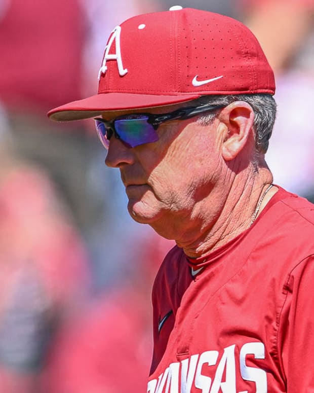 Razorbacks coach Dave Van Horn on lack of hits when needed, giving up too much at Georgia