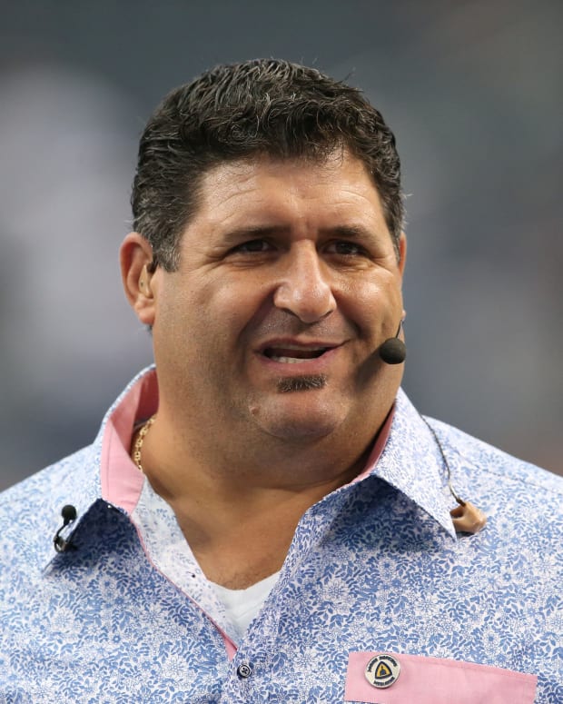 Fox sports reporter Tony Siragusa prior to the game with the Dallas Cowboys playing against the St. Louis Rams at AT&T Stadium.