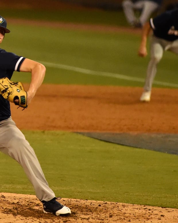Hunter Hodges RHP transfers from UNC-Wilmington to TCU baseball.